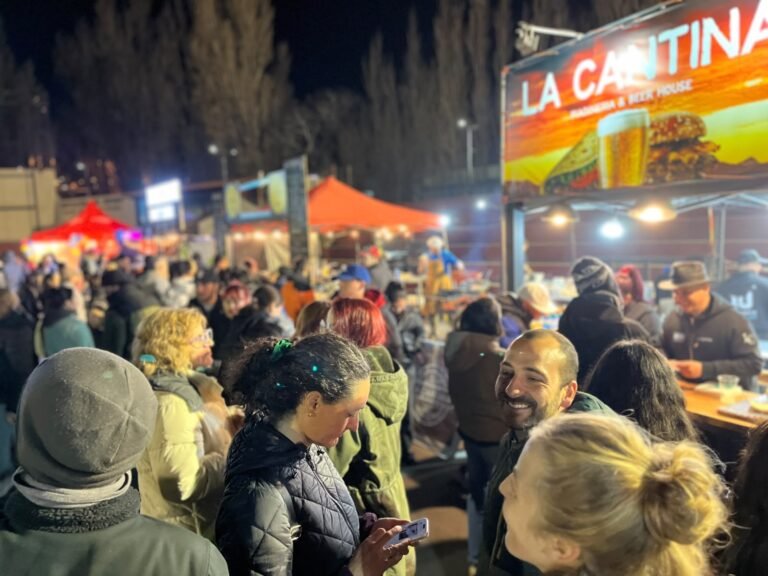 En El Calafate, gastronómicos destacaron el éxito de la Fiesta de la Primavera: “Nos ayuda a pagar sueldos”