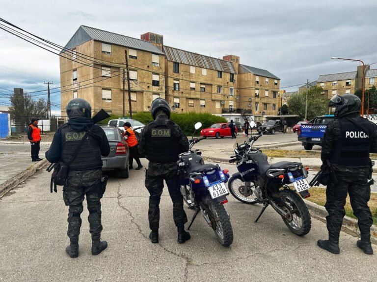 Alarma en Caleta Olivia: dos jóvenes denunciaron que fueron obligados a subir a una camioneta