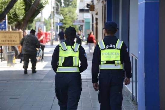 Comisarías convertidas en lugares de detención: la sobrepoblación que también condiciona la seguridad en las calles de Santa Cruz